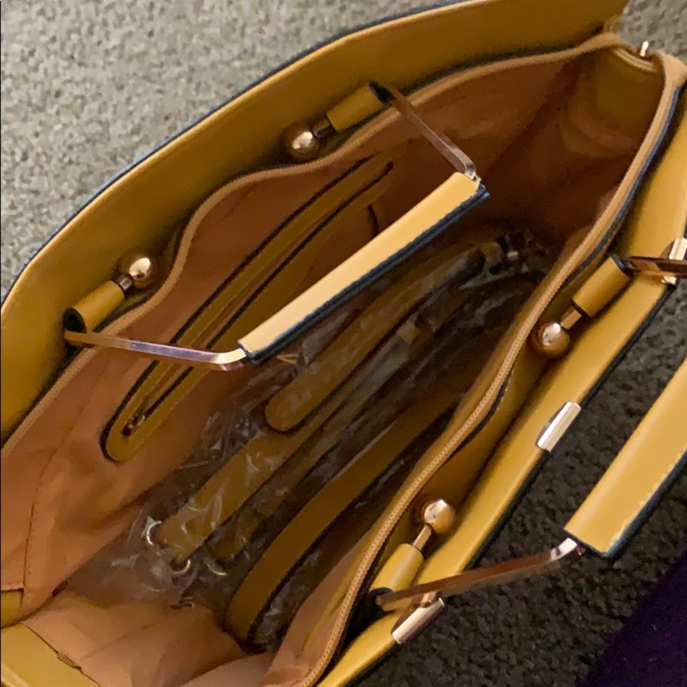 Multi colored purse - Picture 3 of 5